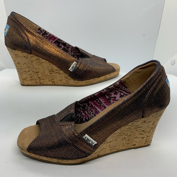 Toms Copper Metallic Open Toe Espadrilles sz 7 - Picture 1 of 7